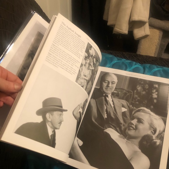 Very glamorous life of Marilyn Monroe vintage book - Picture 6 of 9